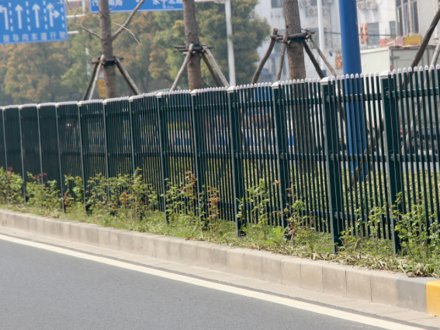 鋅鋼護欄和鐵藝護欄的區別有哪些？